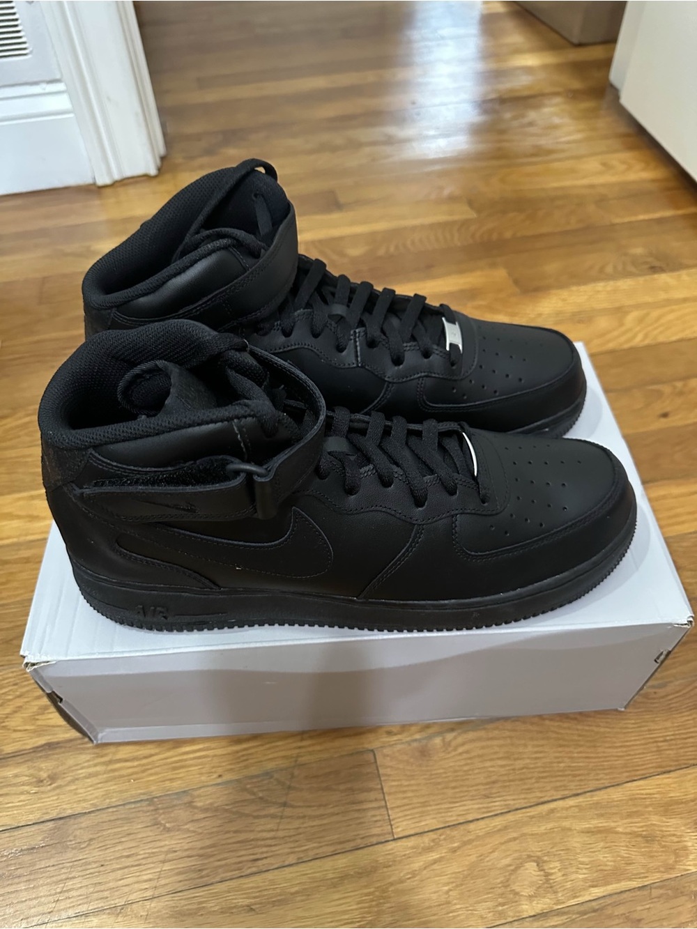 *New* Air Force 1 Mid Men Black (CW2289-001) Size 14